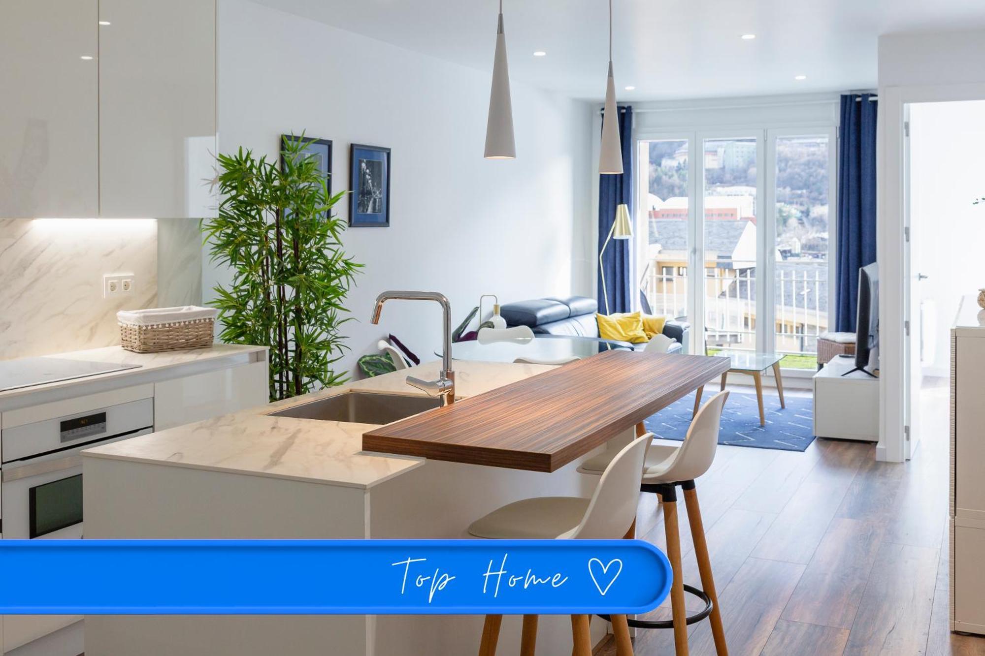 Andbnb I Apartamento Centrico Con Terraza Y Parking Gratuito Apartment Andorra la Vella Ngoại thất bức ảnh